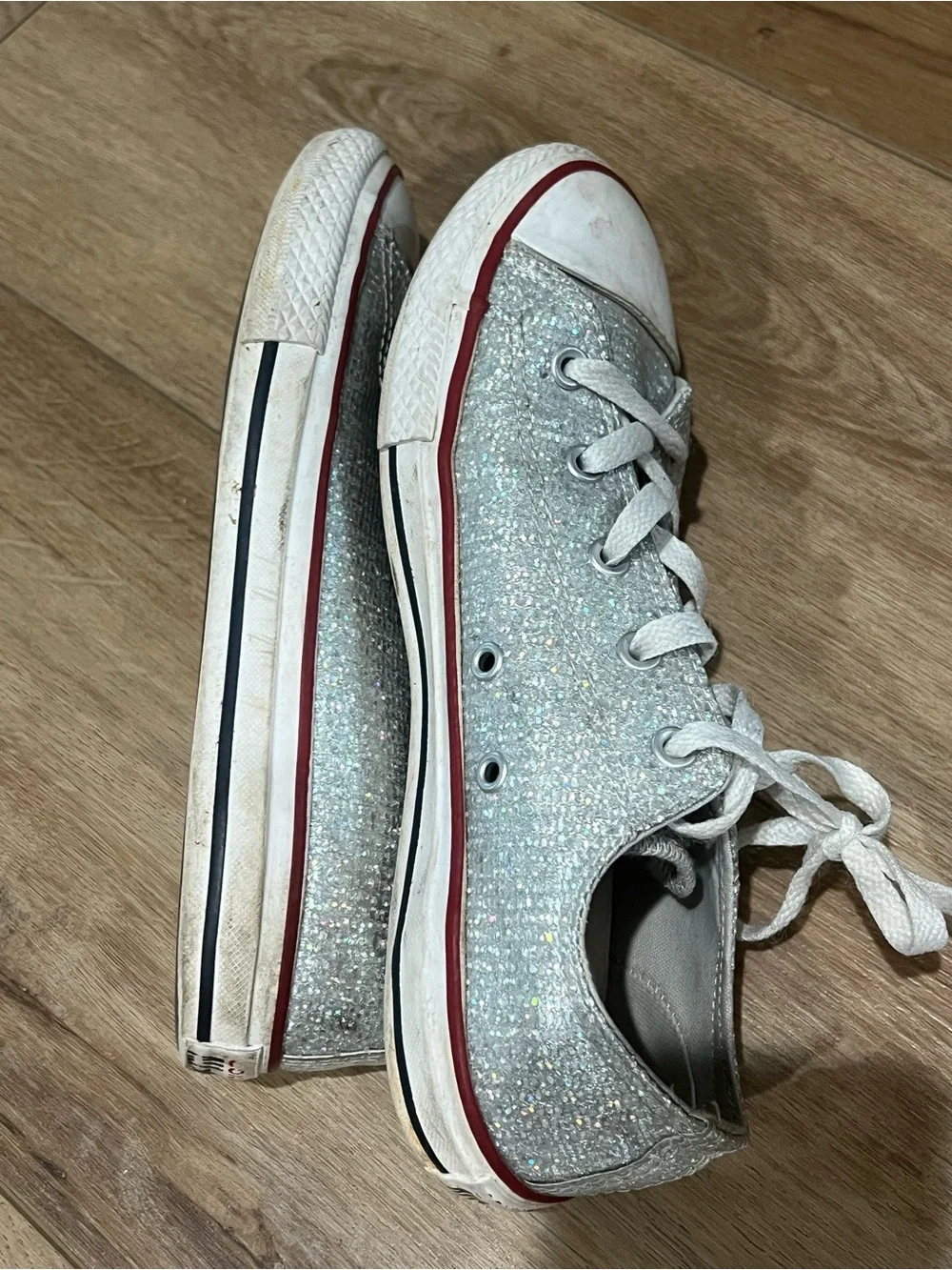Converse Silver Glitter Low-Top Sneakers Girls 4